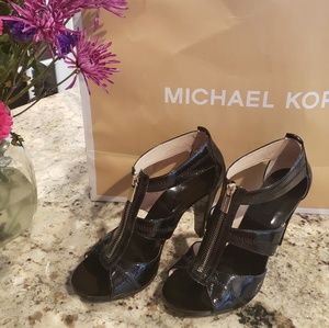Michael Kors Berkley T-Strap Heel 8.5